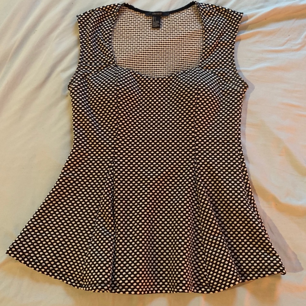 🖤FOREVER21 Polka Dot Peplum Top